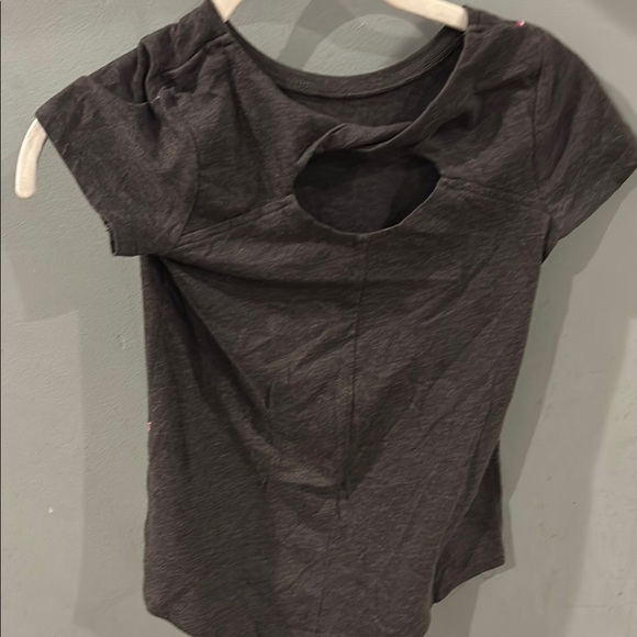 Jessica Simpson Black and Gold Short Sleeve Tee with Playful Design - Picture 5 of 5